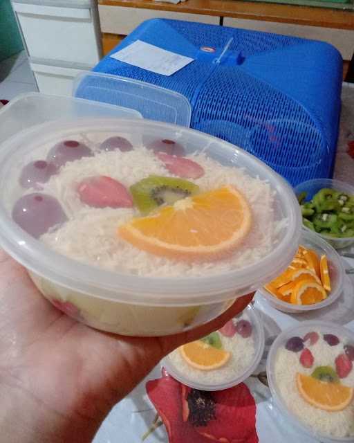 Hollys Salad Buah 8