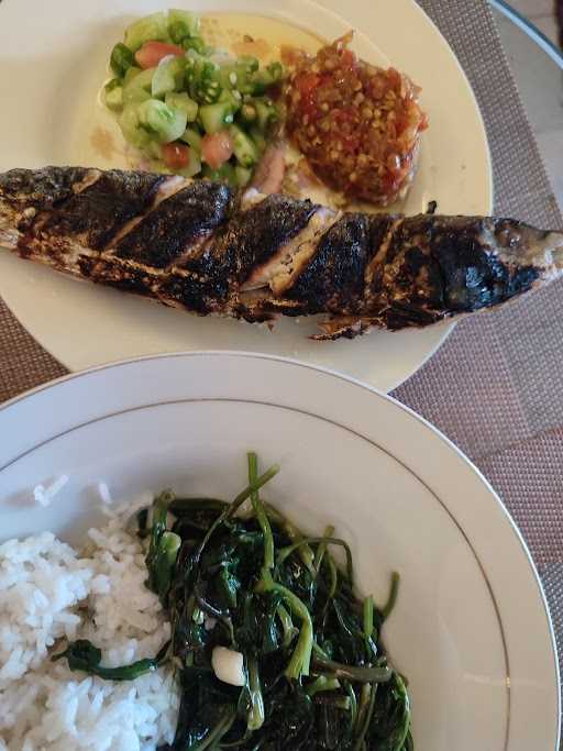 Ikan Bakar Sulawesi 153 3