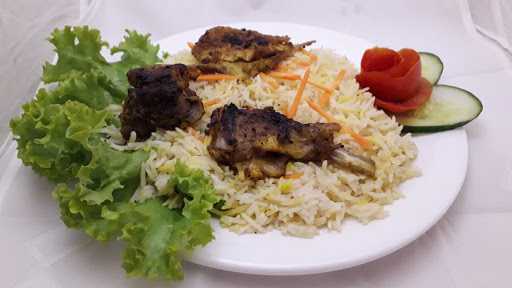 Abu Kamal Resto 1