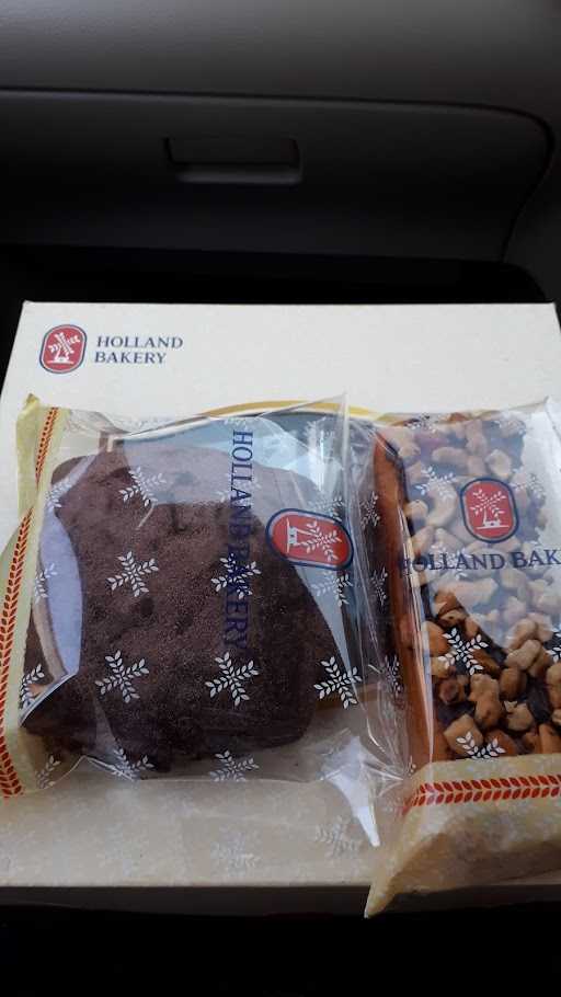 Holland Bakery 10