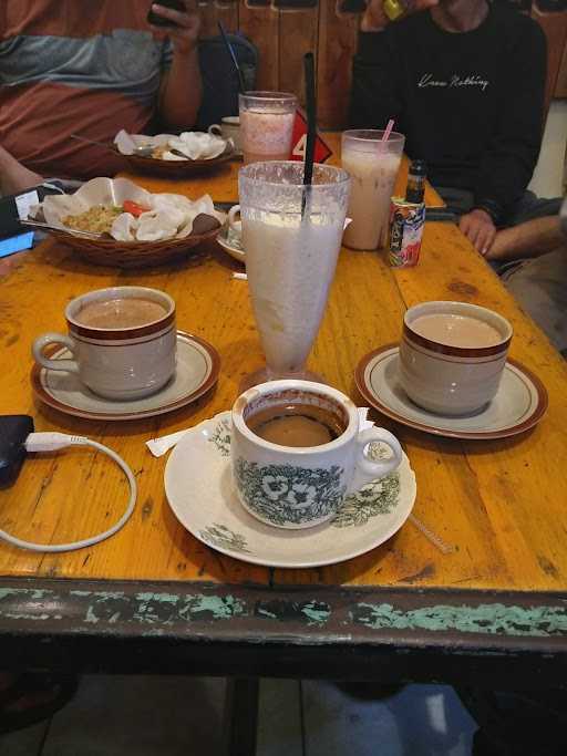 Kedai Kopi Carita 3