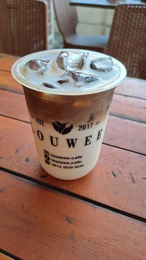 Louwee Food&Coffe Jombang 8