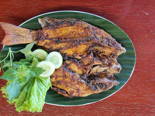 Ikan Bakar Apollo 8