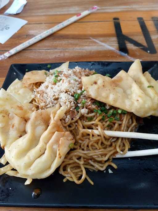 Mie Gacoan Jombang. 3