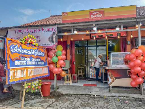 Mozzaik Chicken & Burger 1