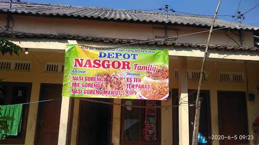 Nasgor Family 7