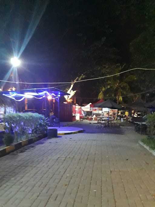 Pangandaran Resto 8