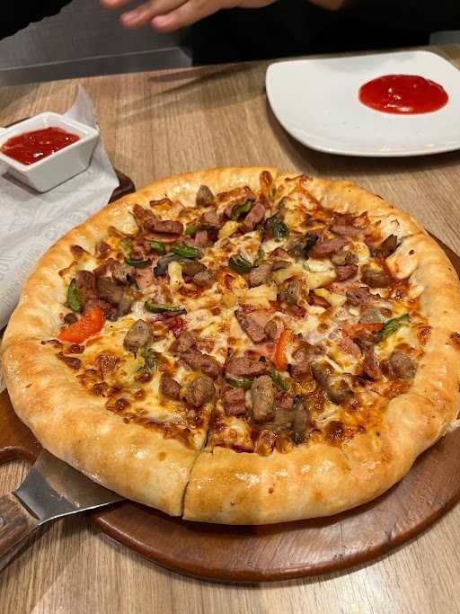 Pizza Hut Restoran 3