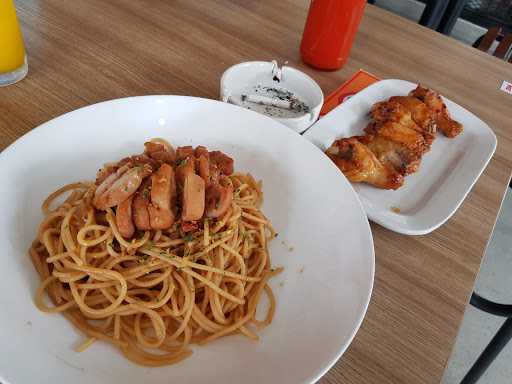 Pizza Hut Restoran 2