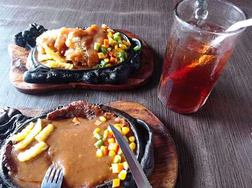 Q5 Steak Jombang 8