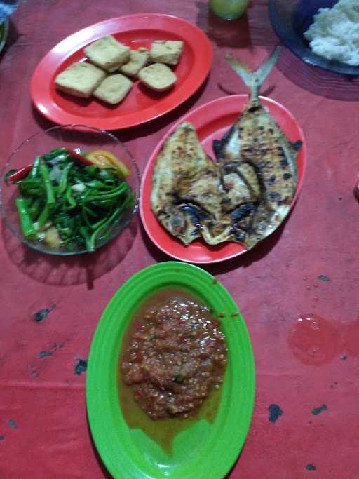 Rm Seafood Wahyu 1