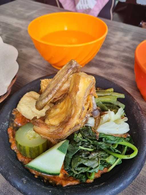 Warung Lesehan Yuk Pah 5