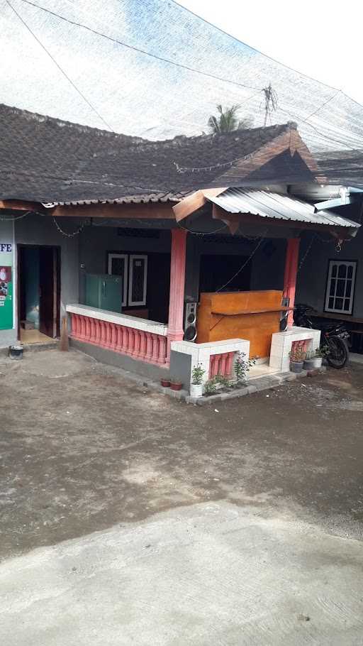 Rumah Coffe Rizka 6