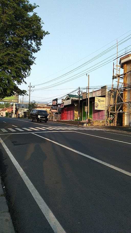 Lapis Tugu Malang Outlet Pendem 8