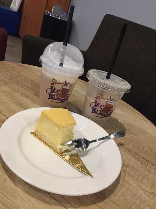 The Coffee Bean & Tea Leaf Jatim Park 9