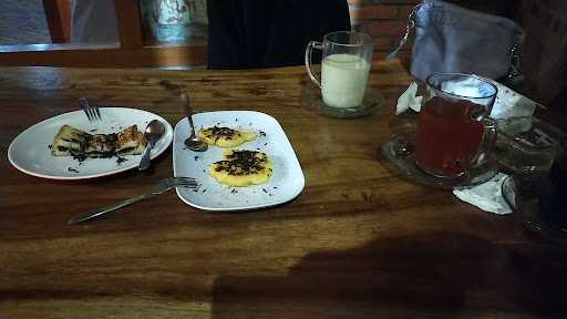 Warung Kopi Pa'E 1