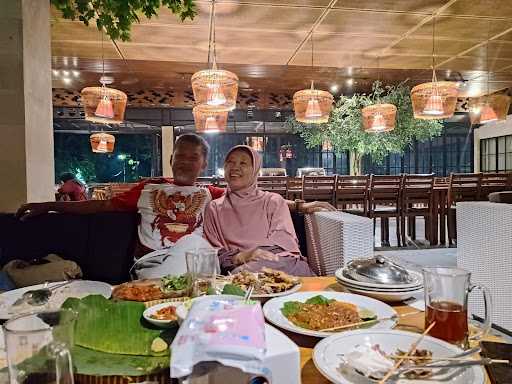 Brawijaya Garden Resto Batu 9