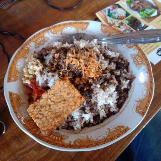 Warung Nasi Bamboe 3