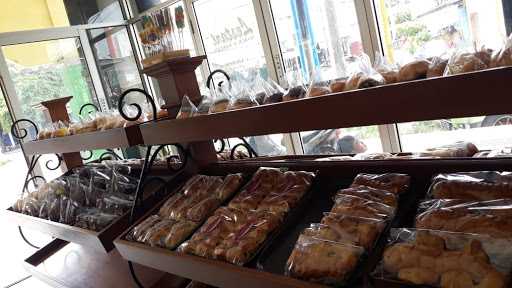 Lestari Bakery Juwana 1