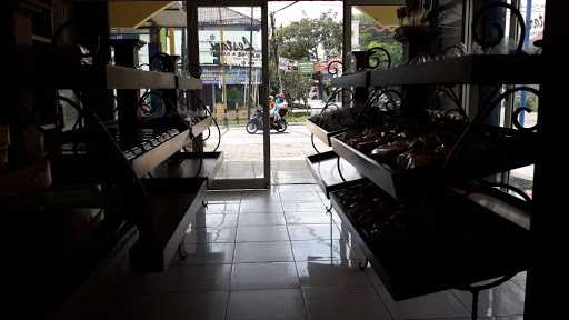 Lestari Bakery Juwana 2