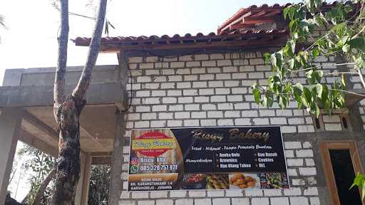 Risqy Bakery 6