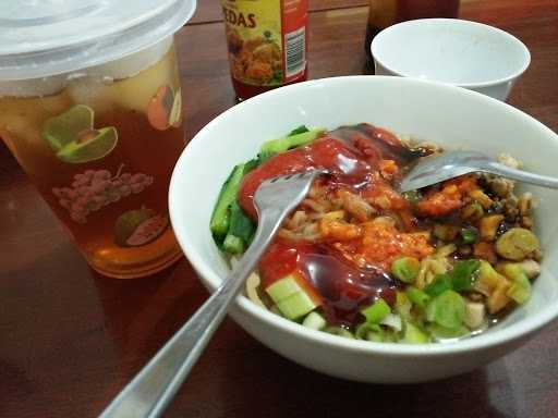 Mie Ayam & Es Teler Lestari 5