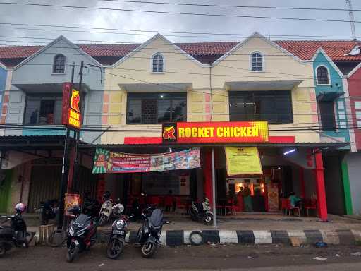 Rocket Chicken Juwana 10