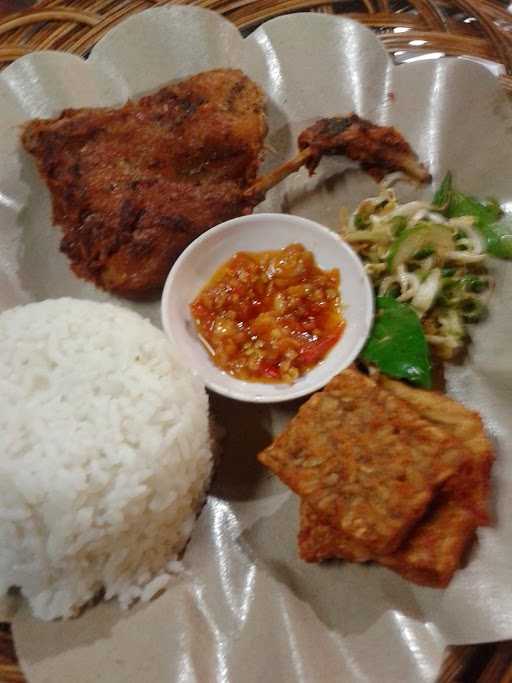 Ayam Goreng & Penyetan Upin & Ipin 1