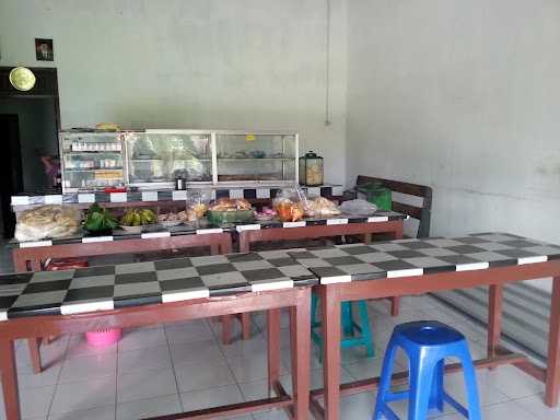 Warung Bu Sri 4