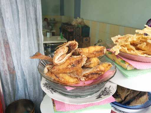 Cahaya Minang Masakan Padang 1