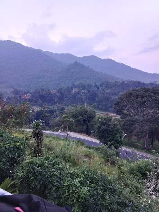 Warung Kopi Bu Manah 7