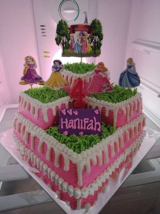 Salmina Cakes 1