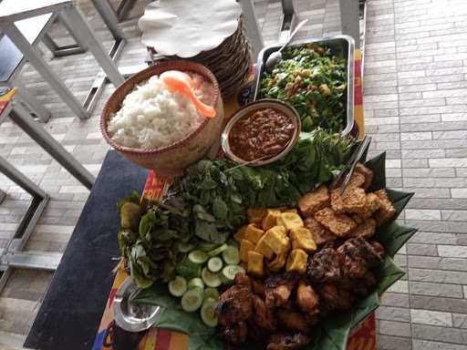 Warung Ibu Eli 7