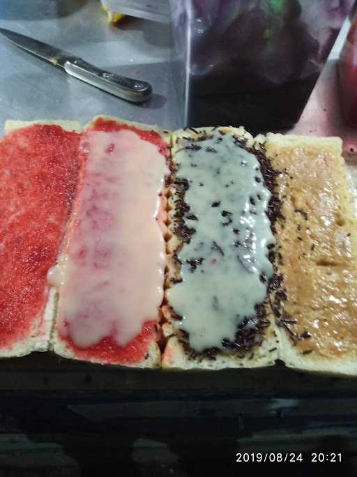 Martabak Manis Dan Roti Bakar Siguyur 5