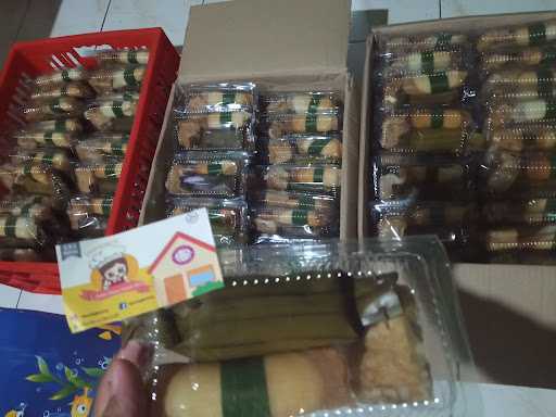 Nurul Ggkurnia Snack & Kue 2