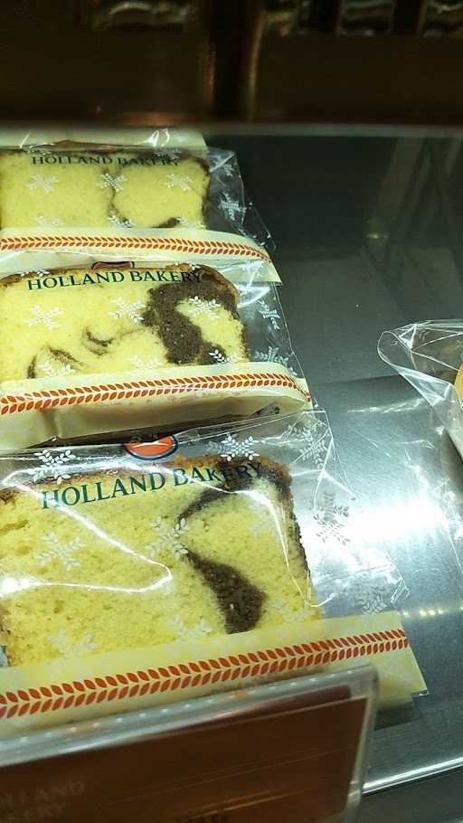 Holland Bakery Duta Alfa 5