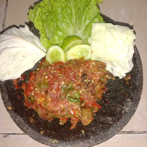 Ayam Penyet Ibu Dewi 2