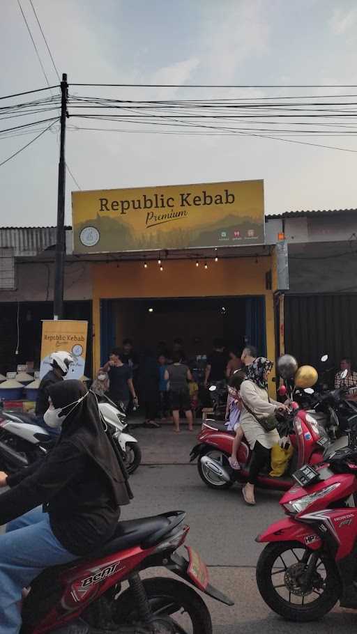 Republic Kebab Premium - Tegal Alur 10