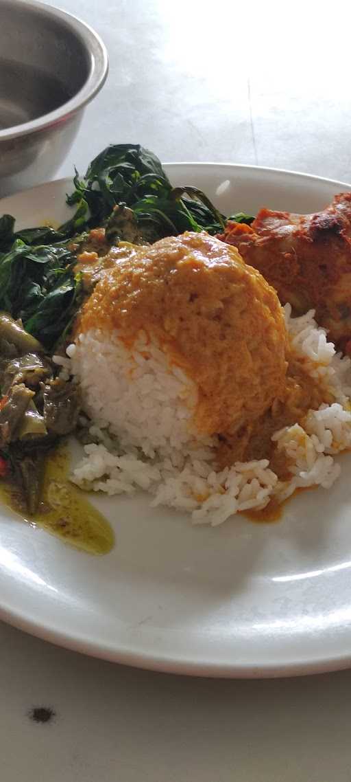 Sinar Surya Masakan Padang 6