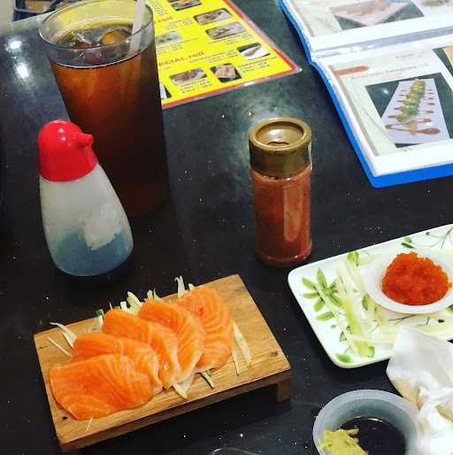 Yukisaki Sushi & Sashimi Bar 7