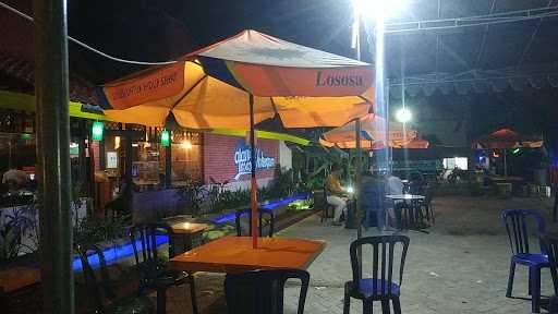 Alam Lososa Cafe&Resto 10