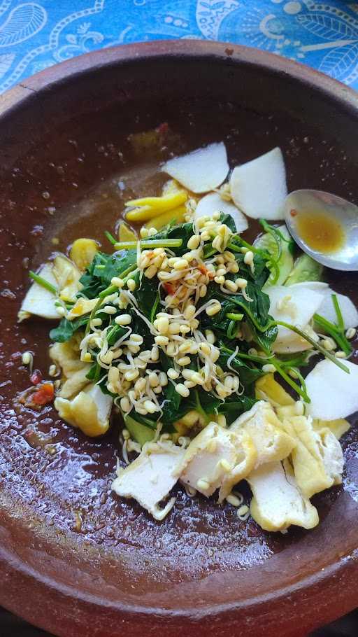 Soto/Rujak Mama Tus 3