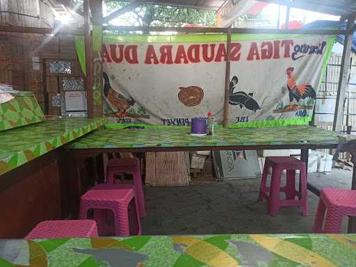 Warung Tiga Saudara Dua 4