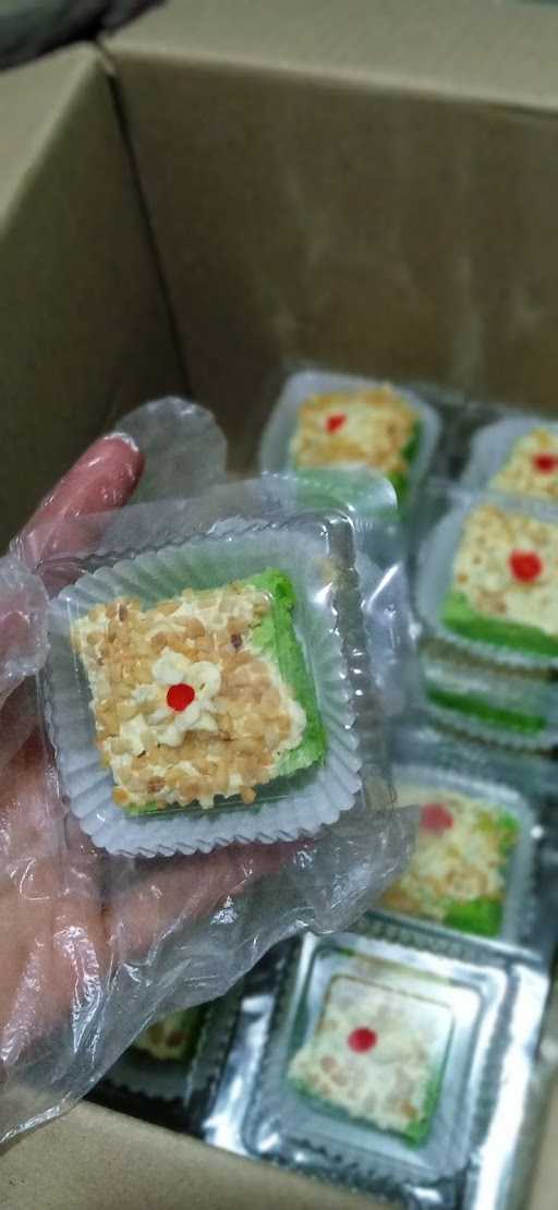 Agen Kue Hijrah Snack 8