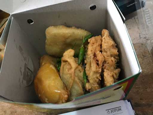 Pisang Goreng Adinda, Celentang 9