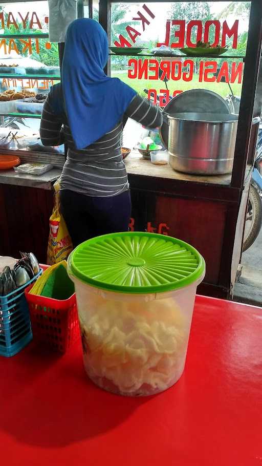 Warung Puja Sera 3