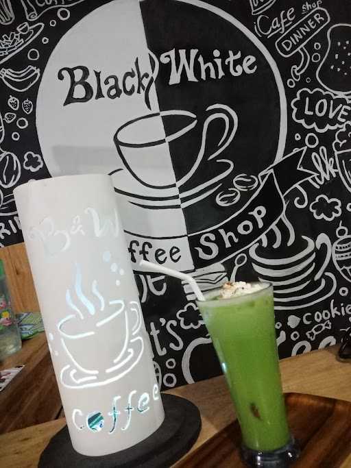 Black&White Coffee Shop 2