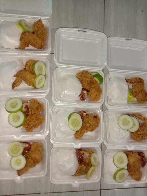 Mm Seblak Dan Ayam Geprek 10