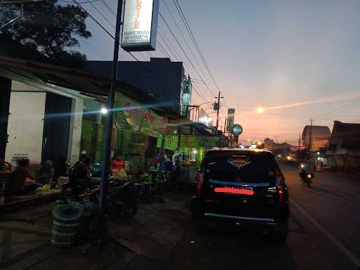 Warung Lontong Sate Kerbau Bu Titik 8