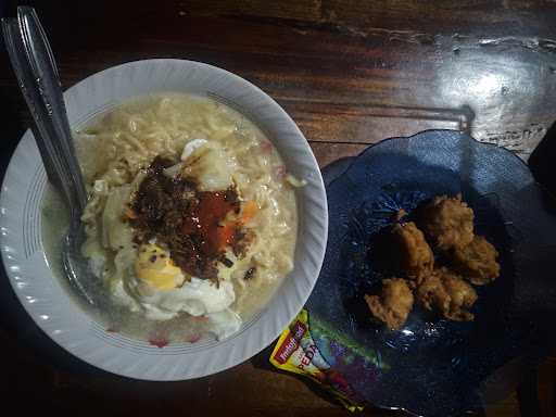 Mie Ayam & Bakso Gelora Solo 5